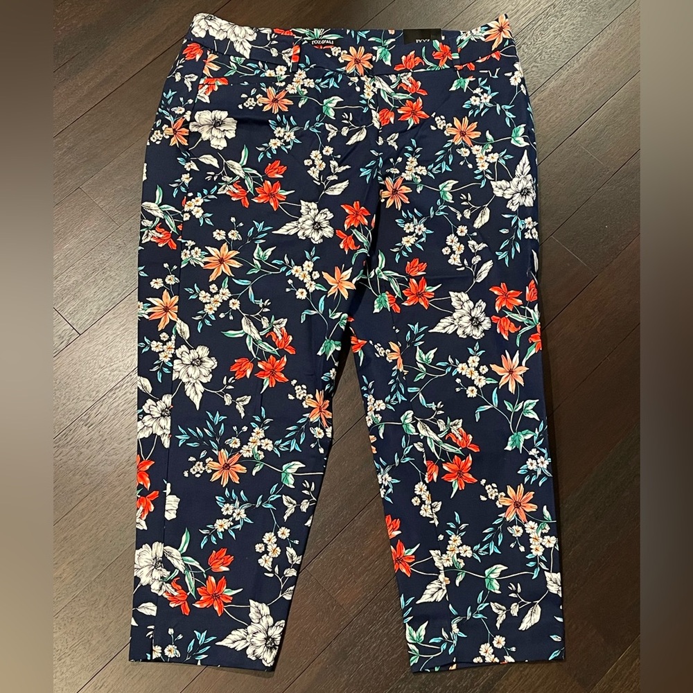 Roz & Ali Dressbarn Navy Ankle Pants with Colorful Floral Design